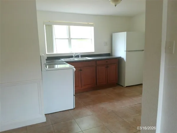 $1,200 | 808 South Central Avenue, Lakeland, FL 33815