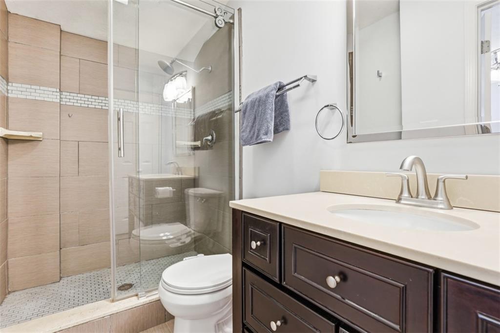 181 Foxwood Road Coraopolis, PA 15108 - Photo 17 of 48