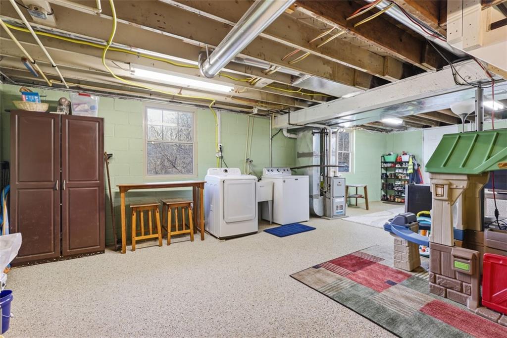 181 Foxwood Road Coraopolis, PA 15108 - Photo 30 of 48