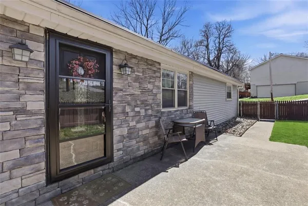 $300,000 | 181 Foxwood Road, Coraopolis, PA 15108