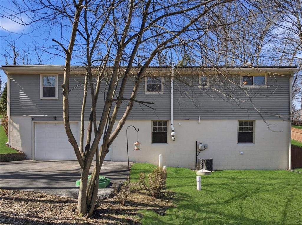 181 Foxwood Road Coraopolis, PA 15108 - Photo 31 of 48