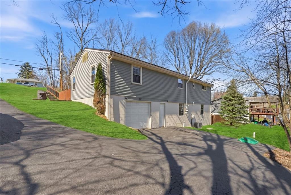 181 Foxwood Road Coraopolis, PA 15108 - Photo 32 of 48