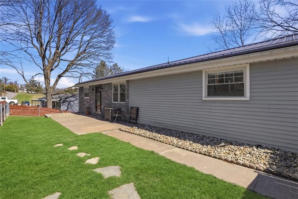 181 Foxwood Road Coraopolis, PA 15108 - Photo 35 of 48