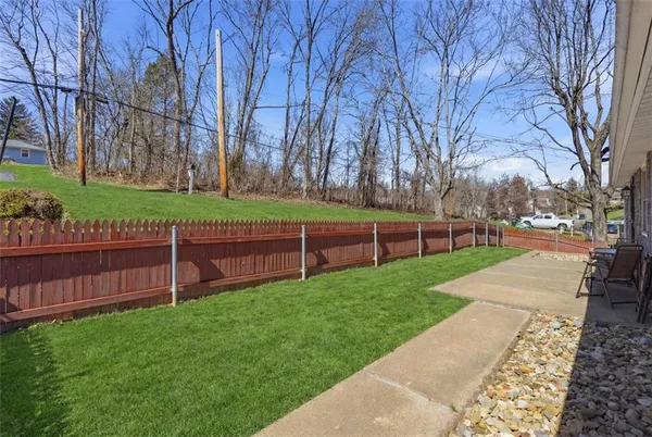 $300,000 | 181 Foxwood Road, Coraopolis, PA 15108