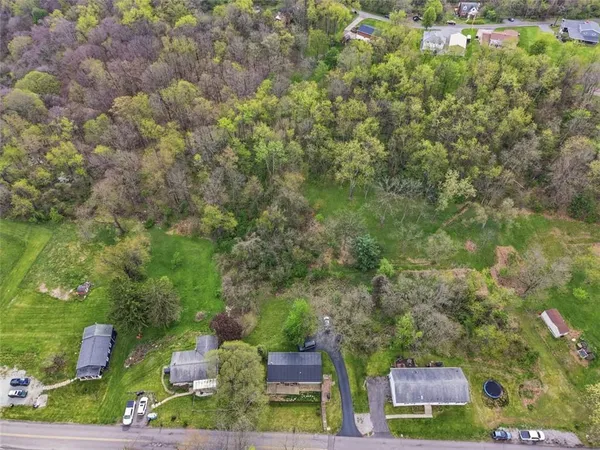 $300,000 | 181 Foxwood Road, Coraopolis, PA 15108