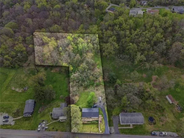$300,000 | 181 Foxwood Road, Coraopolis, PA 15108