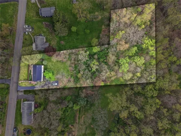 $300,000 | 181 Foxwood Road, Coraopolis, PA 15108
