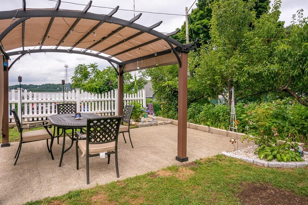 29 Wachusett Road Weymouth, MA 02191 - Photo 4 of 35 Gallery Image 4