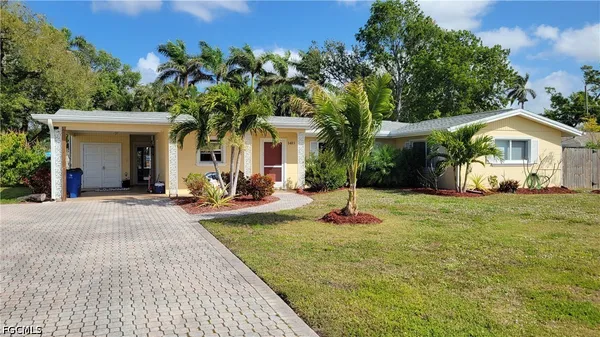 $2,750 | 1403 Davis Drive, Fort Myers, FL 33919