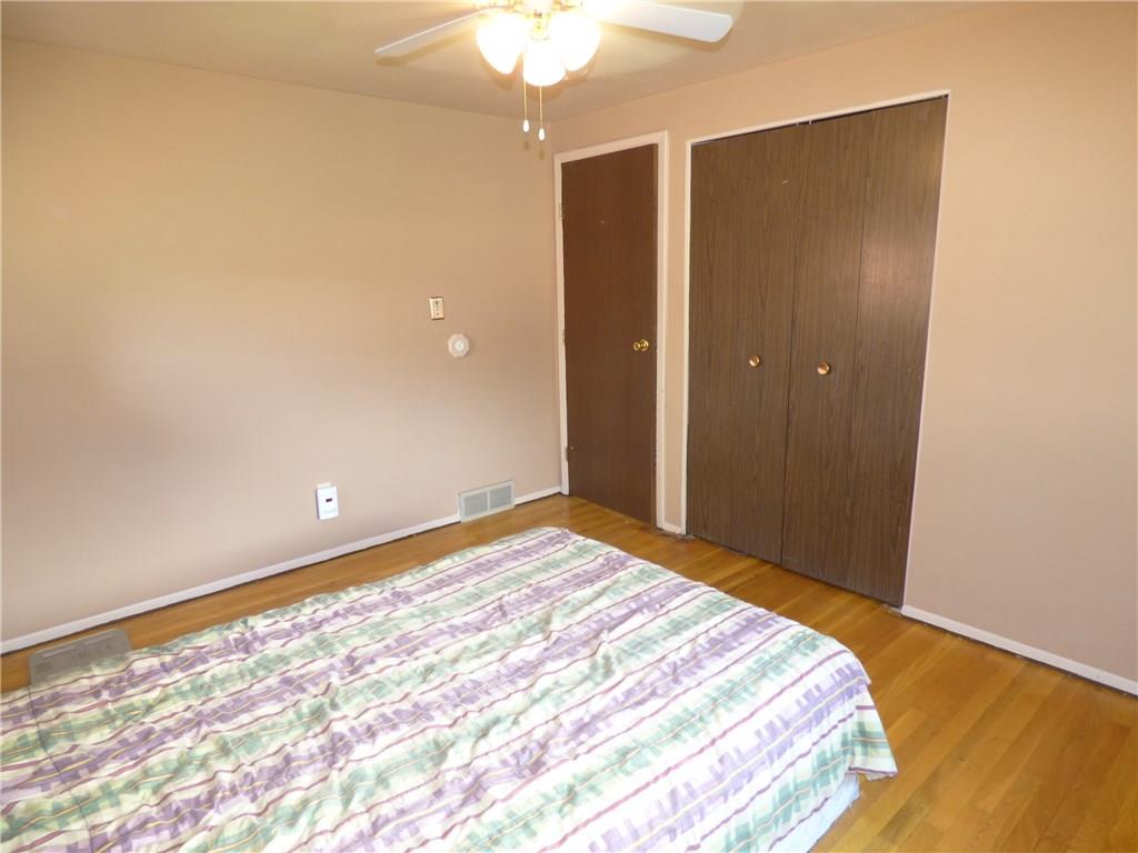 237 Perry Street Pittsburgh, PA 15239 - Photo 18 of 25 Bedroom#3