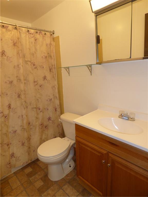 237 Perry Street Pittsburgh, PA 15239 - Photo 19 of 25 Full Bath