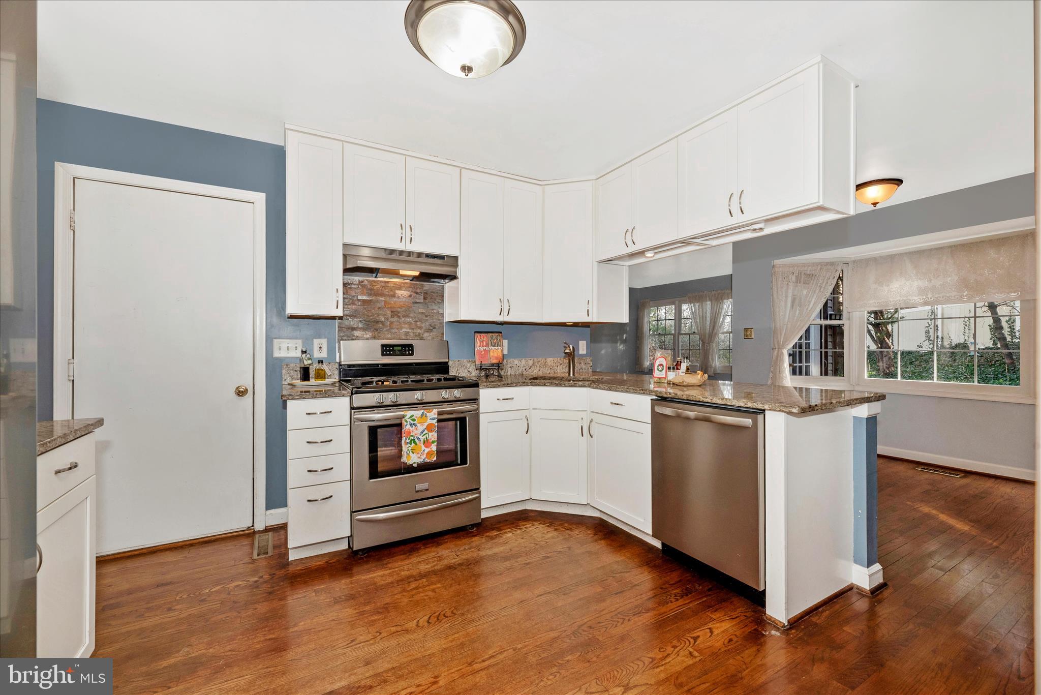 818 Dunbrooke Court Frederick, MD 21701 - Photo 12 of 71 Kitchen