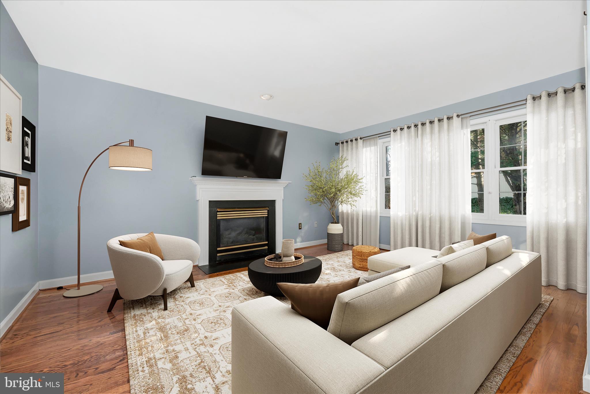 818 Dunbrooke Court Frederick, MD 21701 - Photo 23 of 71 Virtually Staged Family Room