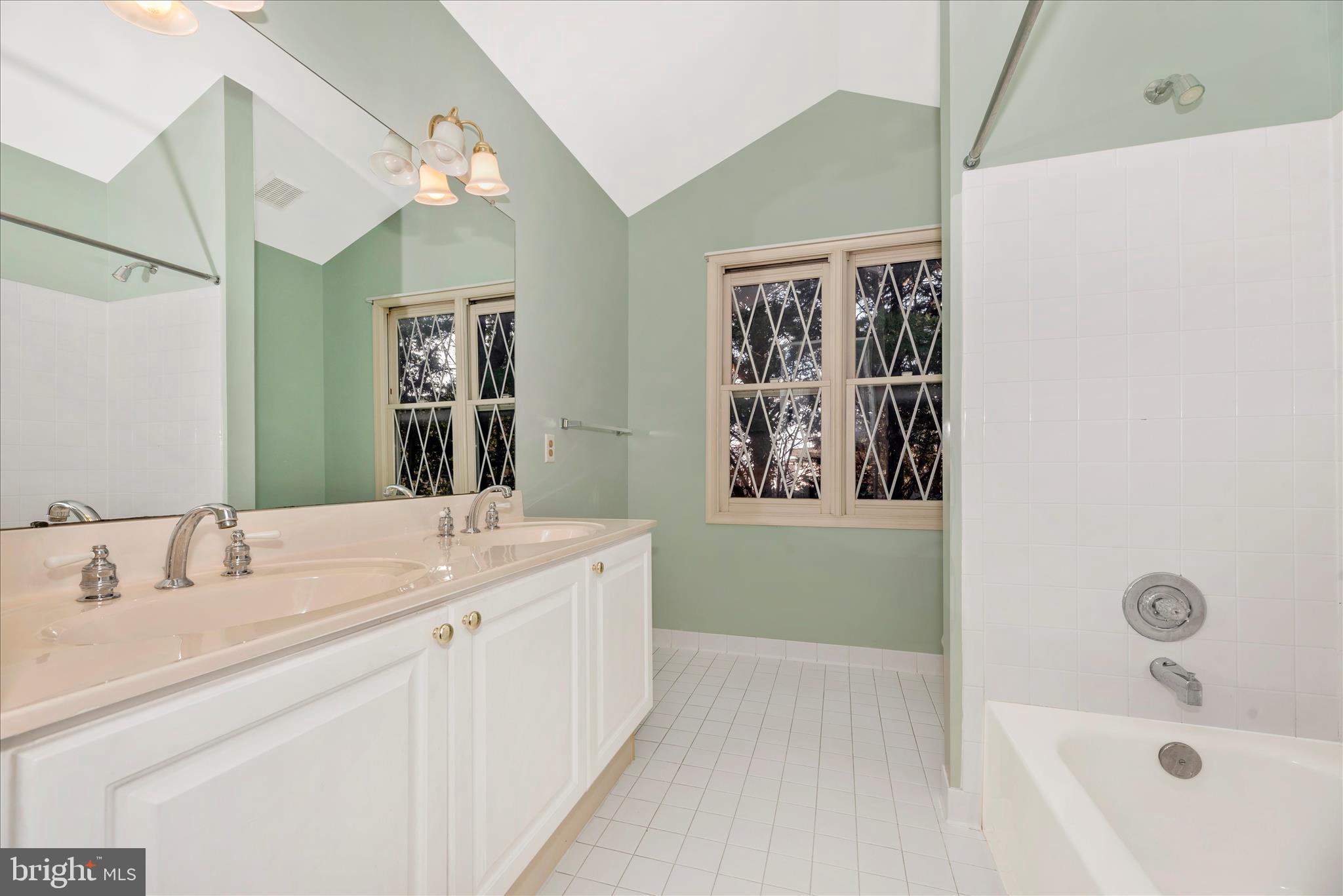 818 Dunbrooke Court Frederick, MD 21701 - Photo 44 of 71 Hall Bathroom