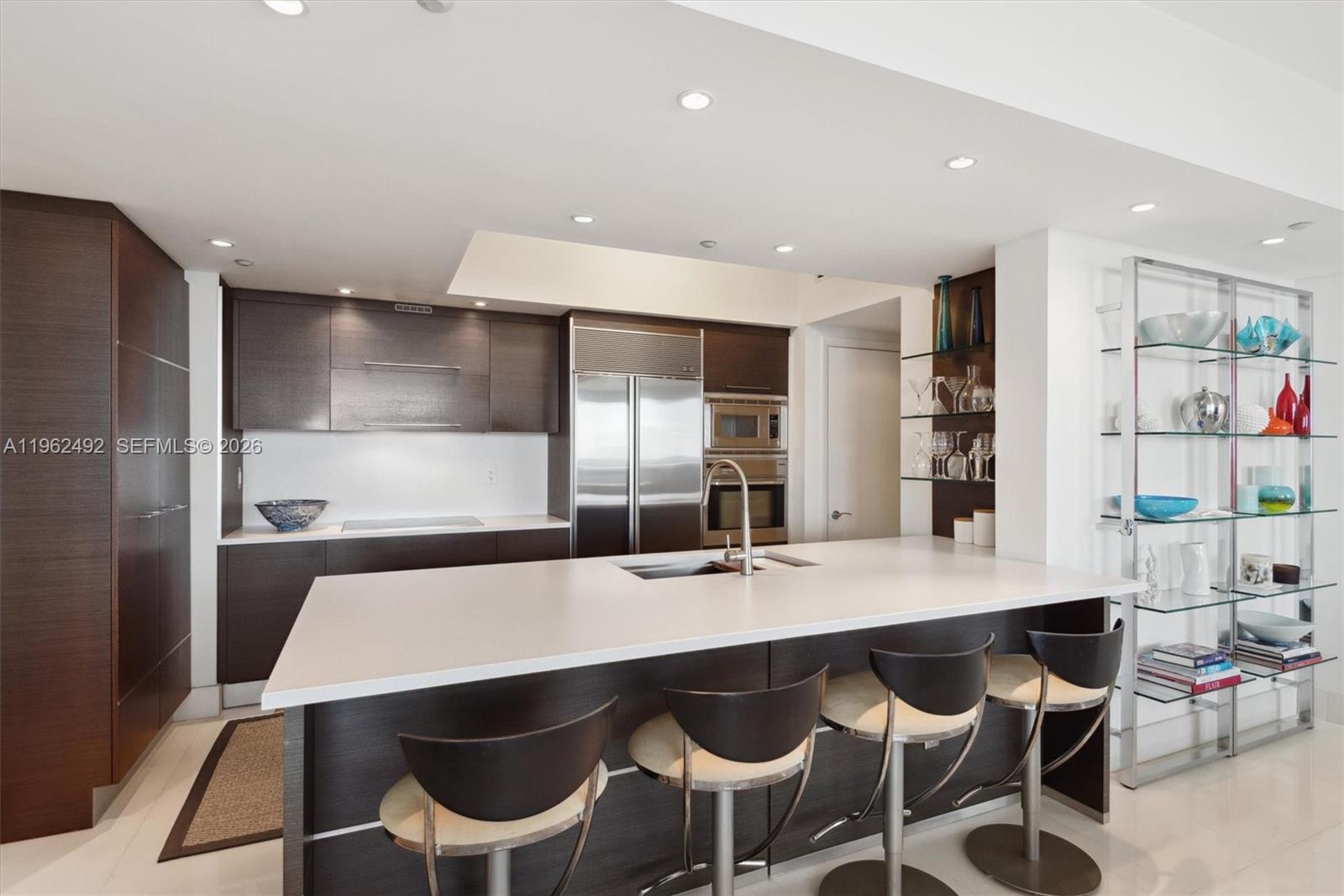 400 Alton Road, Unit 1910 Miami Beach, FL 33139 - Photo 5 of 20