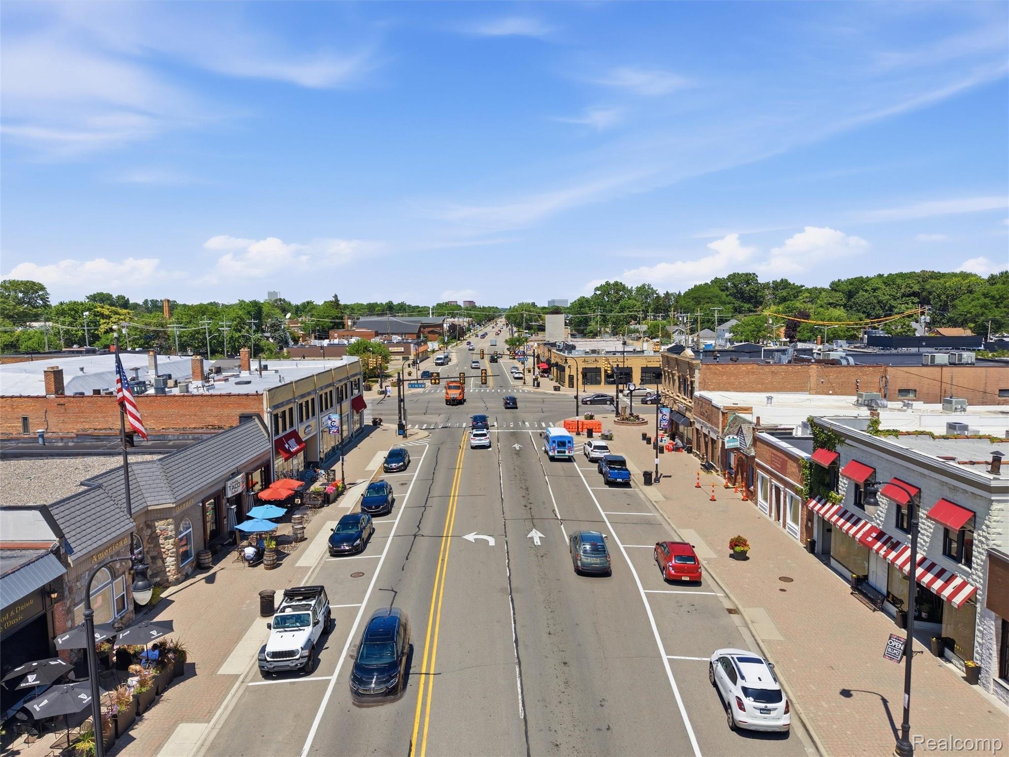 305 Renshaw Avenue Clawson, MI 48017 - Photo 35 of 37 22-DJI_20260723140903_0390_D.jpg