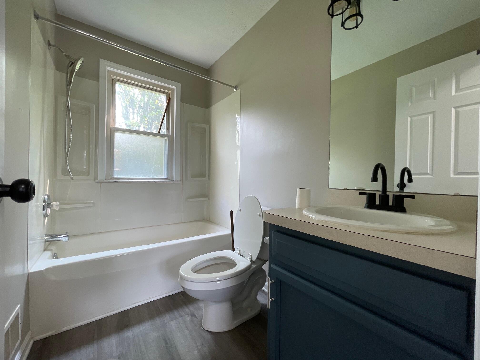 5138 Hughes Road Lansing, MI 48911 - Photo 16 of 32 70613180379__ACBAF8CA-39E1-40F6-8CC2-4DB