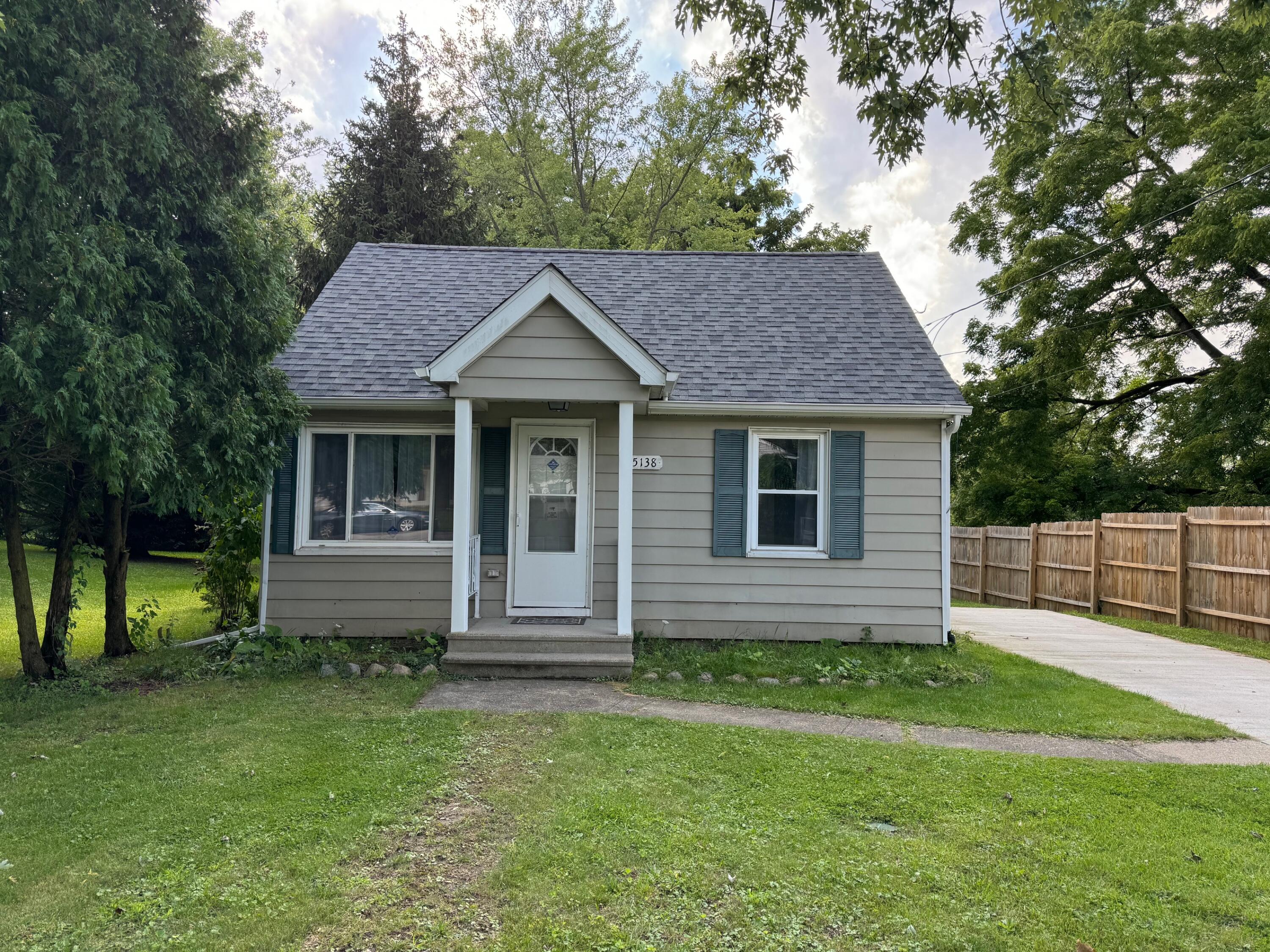 5138 Hughes Road Lansing, MI 48911 - Photo 31 of 32 IMG_9224