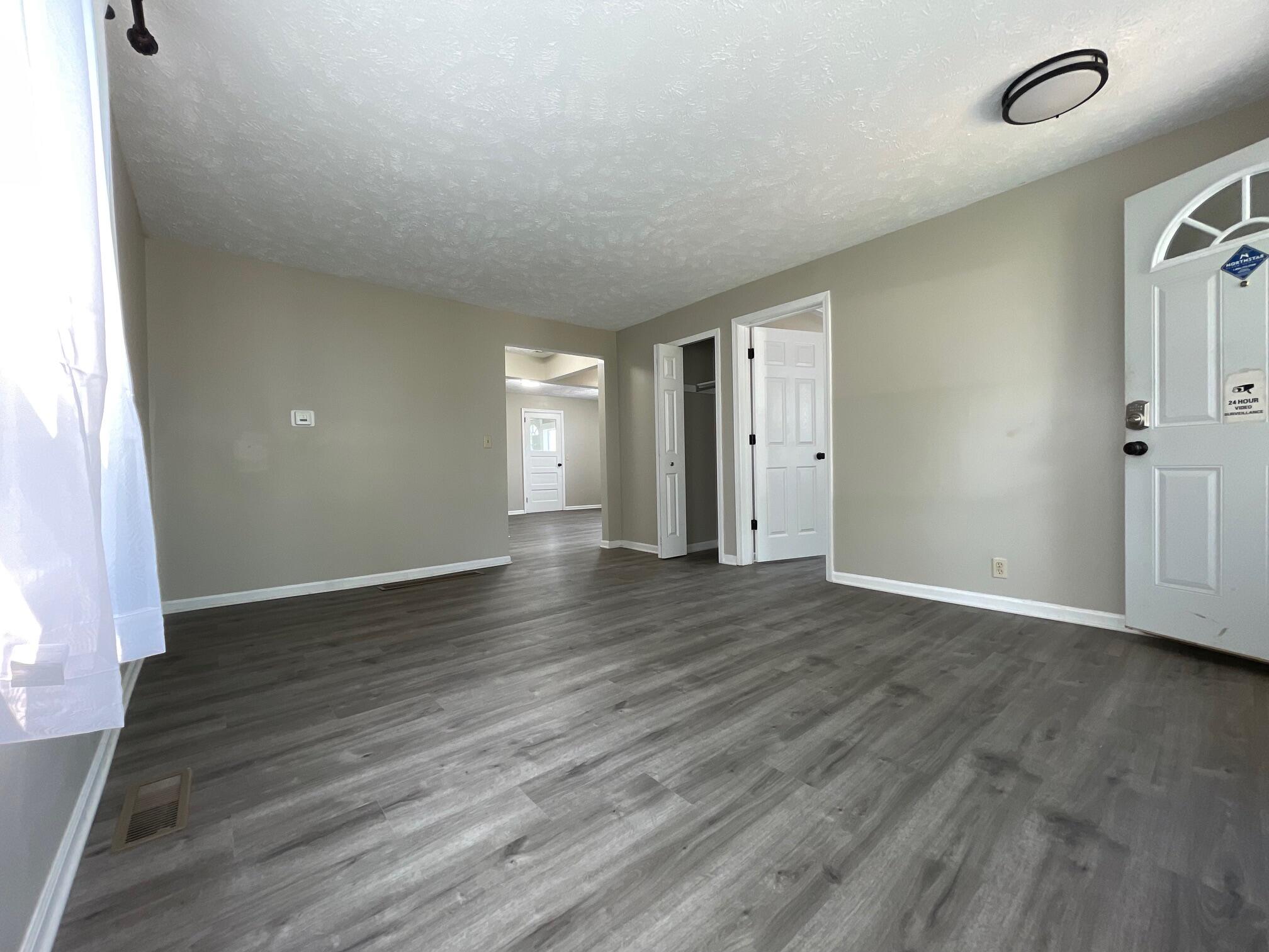 5138 Hughes Road Lansing, MI 48911 - Photo 7 of 32 70613168853__EF82142F-9FF3-4285-AC2F-01B