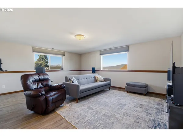 $509,000 | 1704 Oakwood Drive, The Dalles, OR 97058