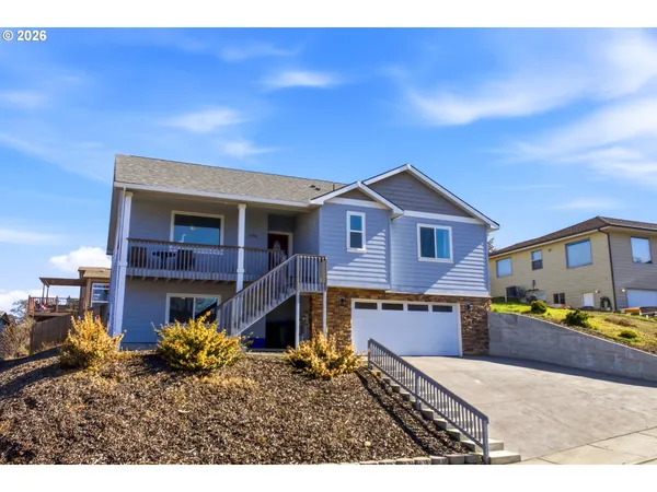 $509,000 | 1704 Oakwood Drive, The Dalles, OR 97058