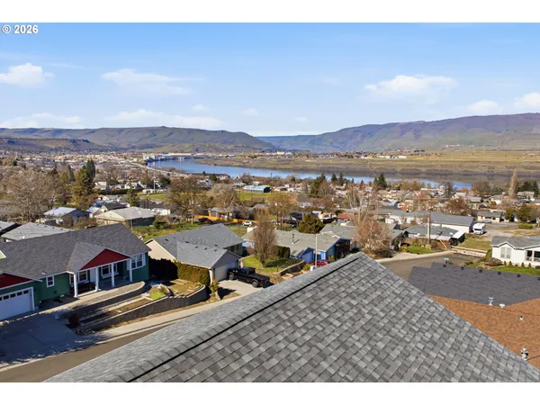 $509,000 | 1704 Oakwood Drive, The Dalles, OR 97058
