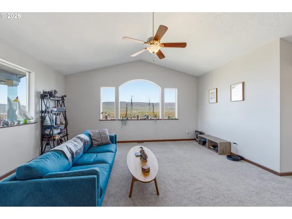 $509,000 | 1704 Oakwood Drive, The Dalles, OR 97058