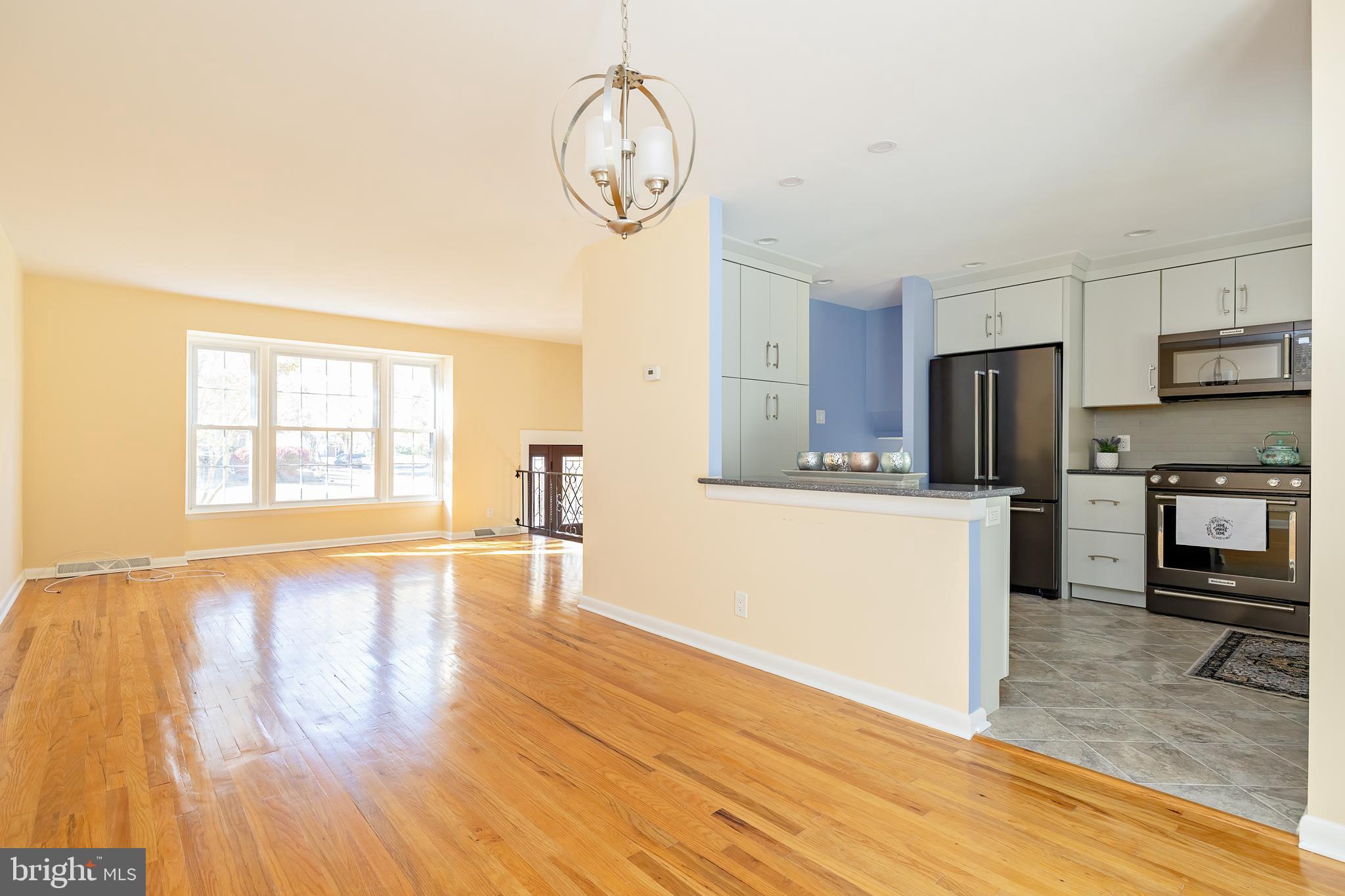 111 Round Hill Road Voorhees, NJ 08043 - Photo 14 of 50 Dining area off kitchen