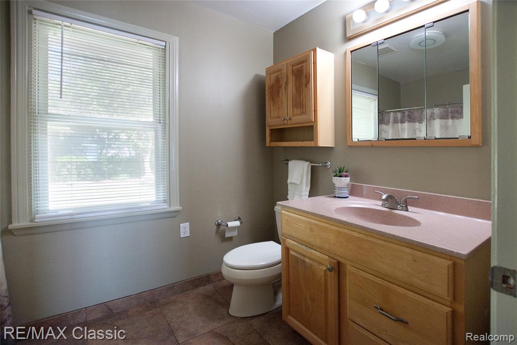 1861 Ladd Road Wolverine Lake, MI 48390 - Photo 26 of 36
