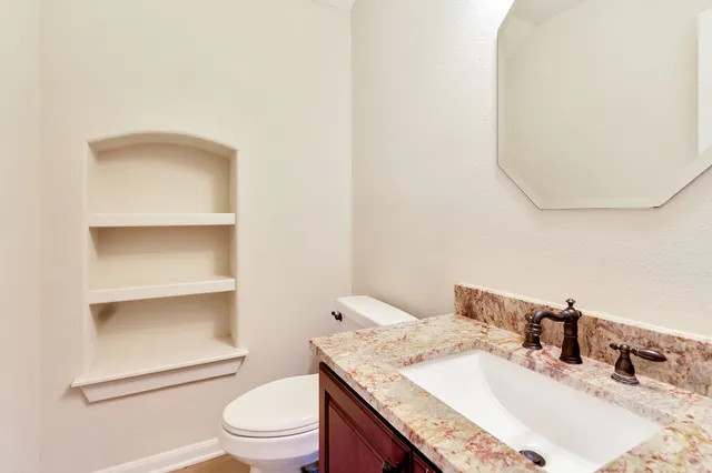 $4,300 | 31 Middle Gate Place, The Woodlands, TX 77382