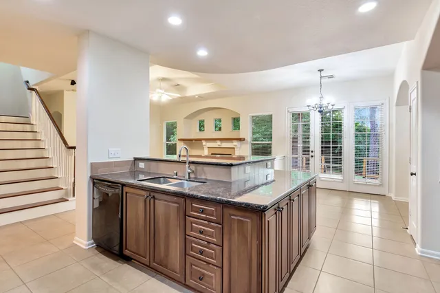 $4,300 | 31 Middle Gate Place, The Woodlands, TX 77382