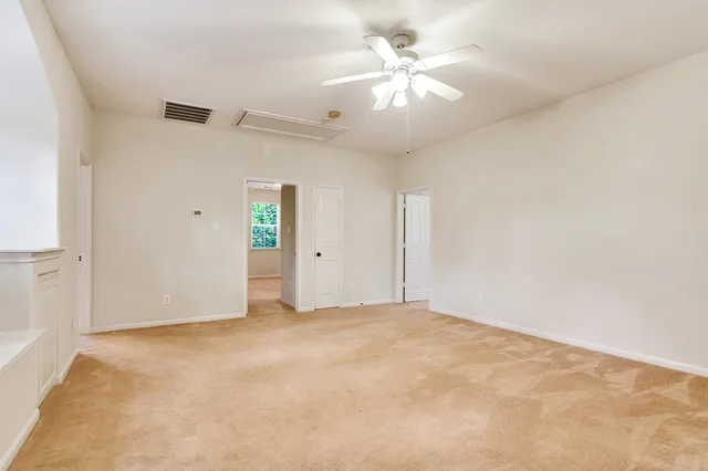 $4,300 | 31 Middle Gate Place, The Woodlands, TX 77382