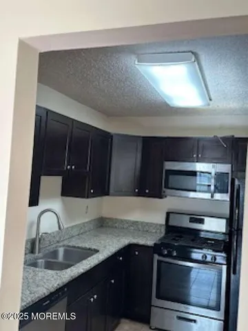 $295,000 | 702 Goldthread Court, Jackson, NJ 08527