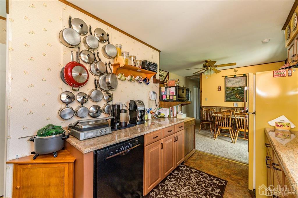 422 Ewingville Road Ewing, NJ 08638 - Photo 13 of 34 Gallery Image 13