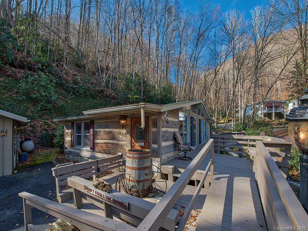 186 Wayah Zooshuga Road Maggie Valley, NC 28751 - Photo 4 of 35 Gallery Image 4