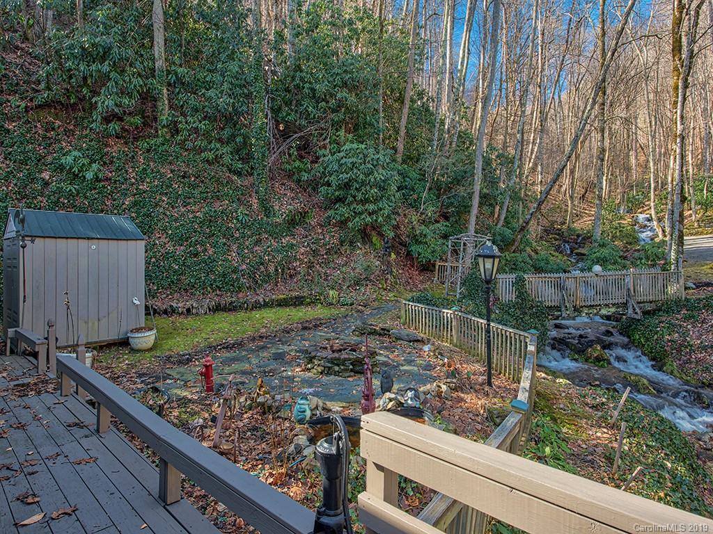 186 Wayah Zooshuga Road Maggie Valley, NC 28751 - Photo 8 of 35 Gallery Image 8