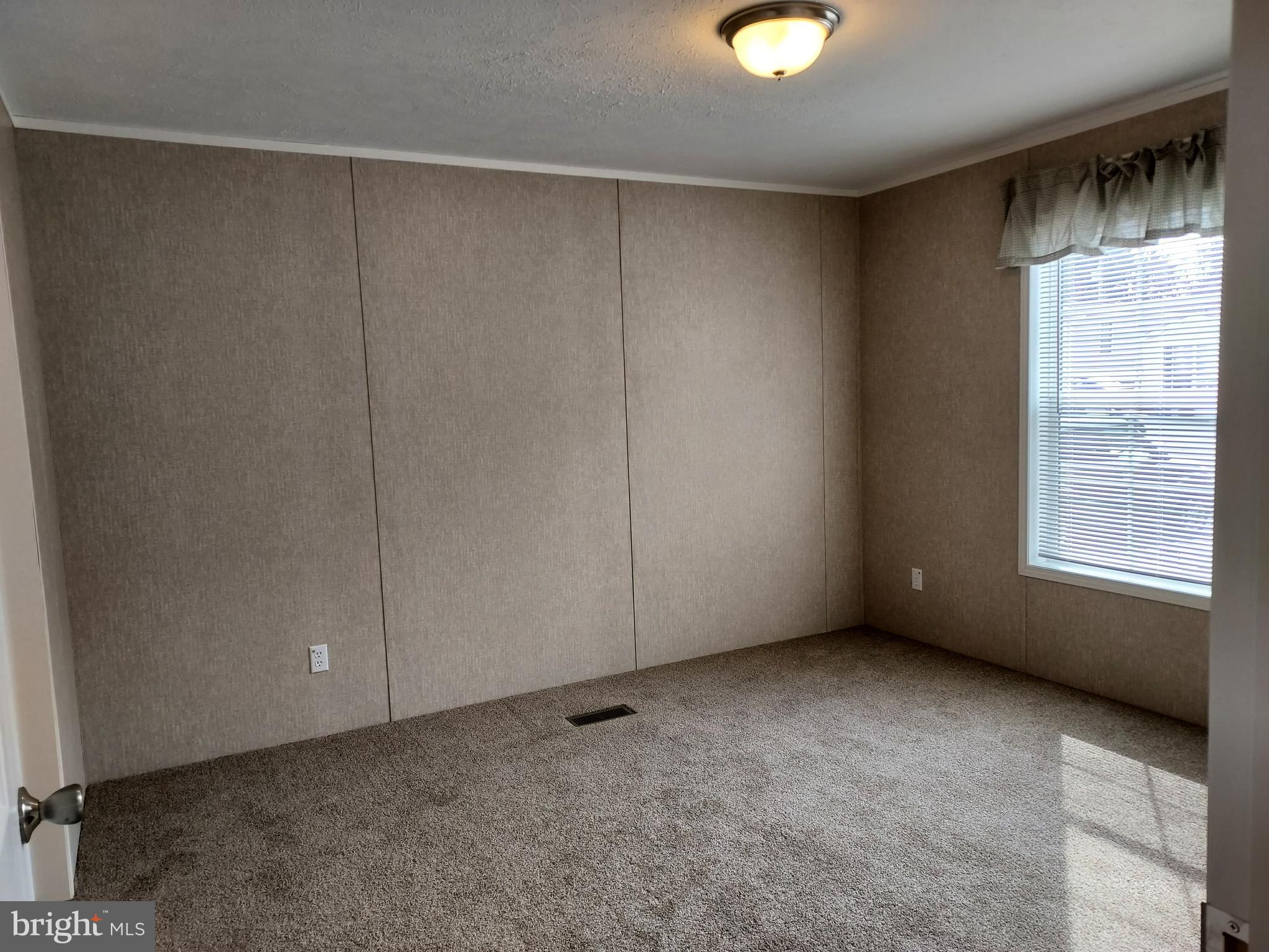 3590 Mobile Road Harrisburg, PA 17109 - Photo 12 of 18 Gallery Image 12