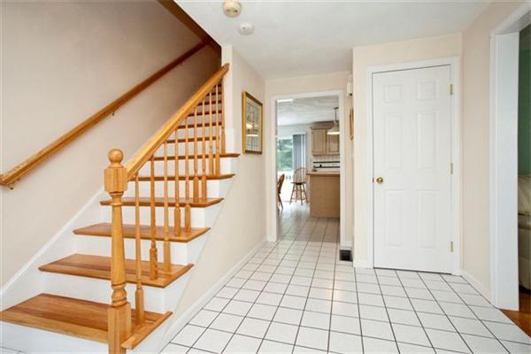 48 Raffaele Drive Waltham, MA 02452 - Photo 13 of 27 Gallery Image 13