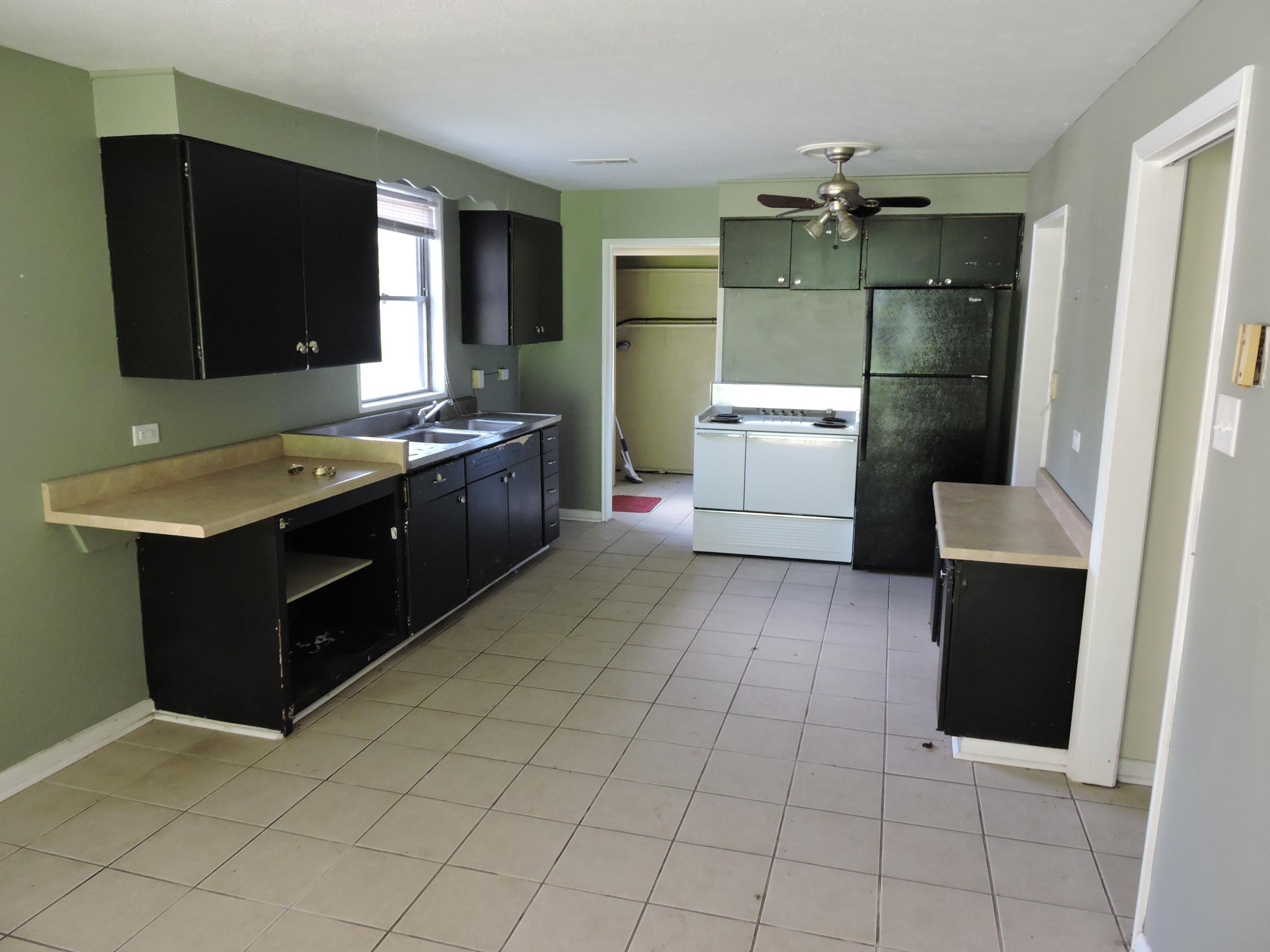 112 Pratt Lane Oak Ridge, TN 37830 - Photo 13 of 18 2017-07-02 23.46.51