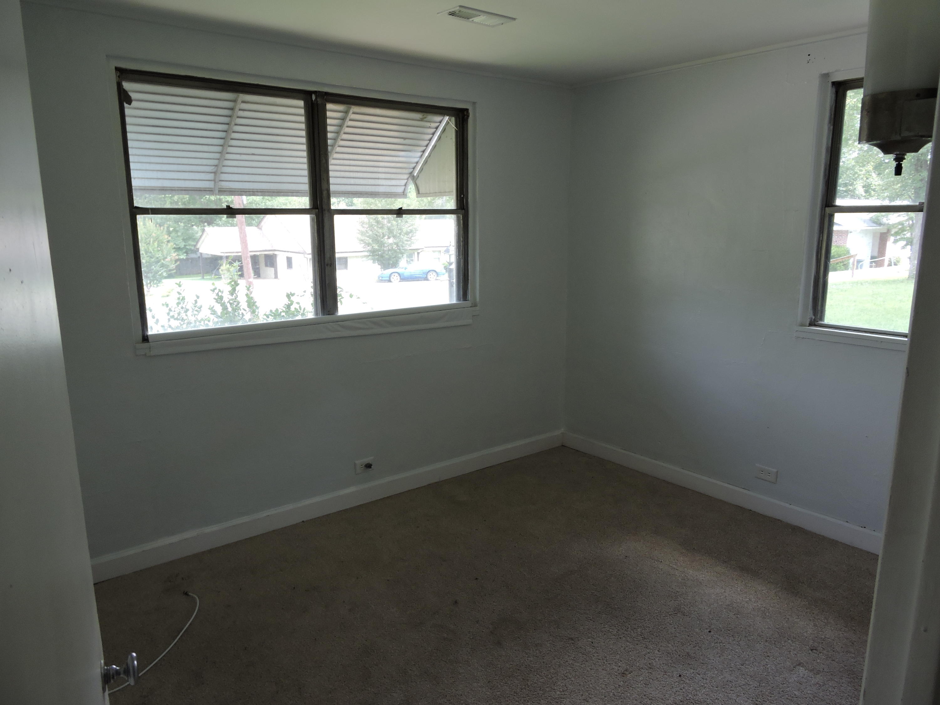 112 Pratt Lane Oak Ridge, TN 37830 - Photo 17 of 18 2017-07-02 23.47.49