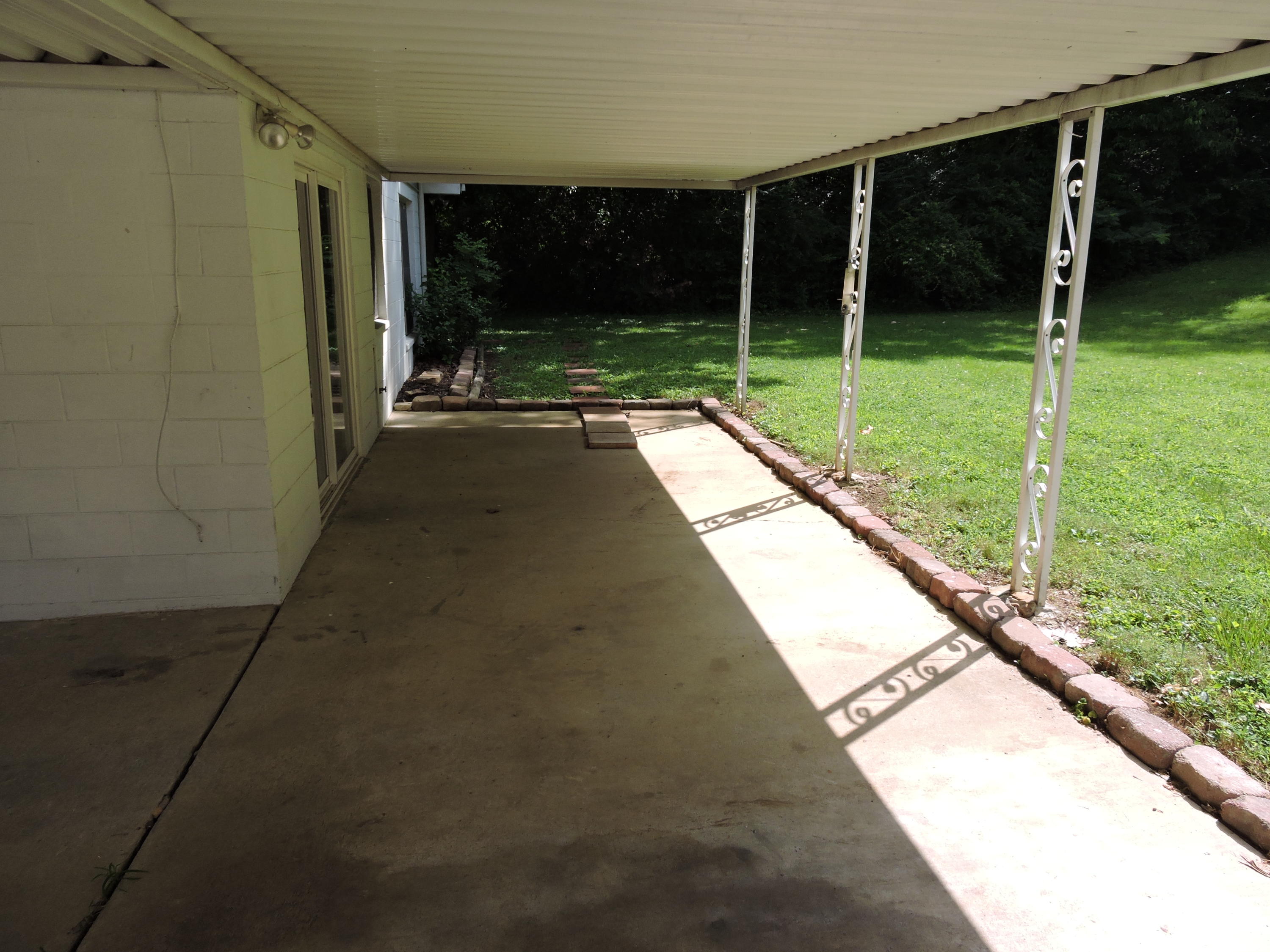112 Pratt Lane Oak Ridge, TN 37830 - Photo 5 of 18 2017-07-02 23.43.37