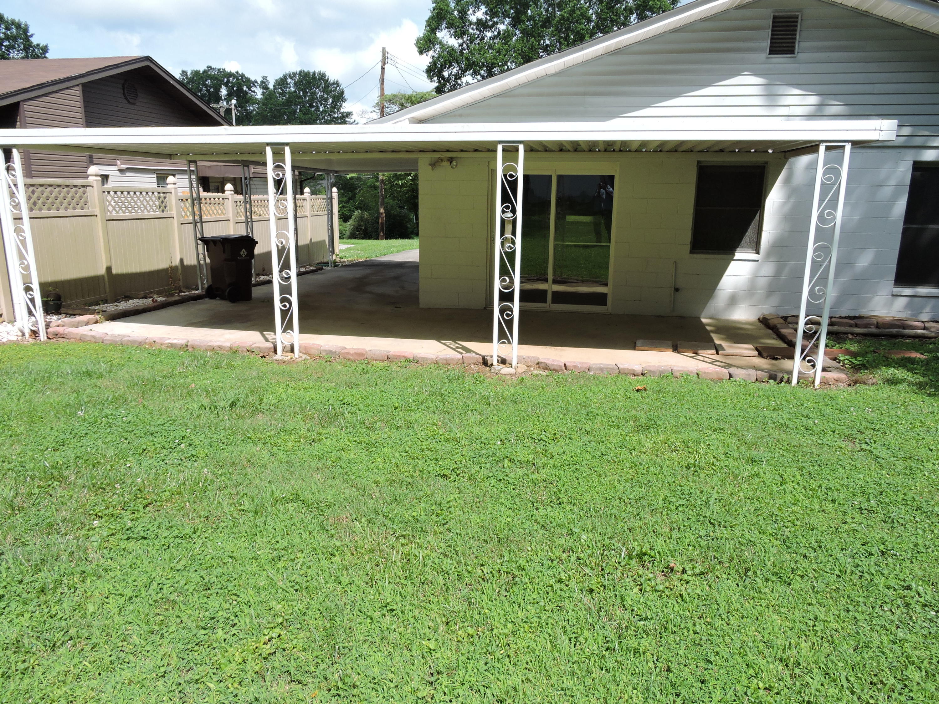 112 Pratt Lane Oak Ridge, TN 37830 - Photo 8 of 18 2017-07-02 23.44.18