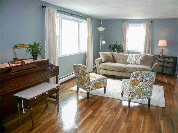 112 Cedar Road Holden, MA 01520 - Photo 3 of 23 Gallery Image 3