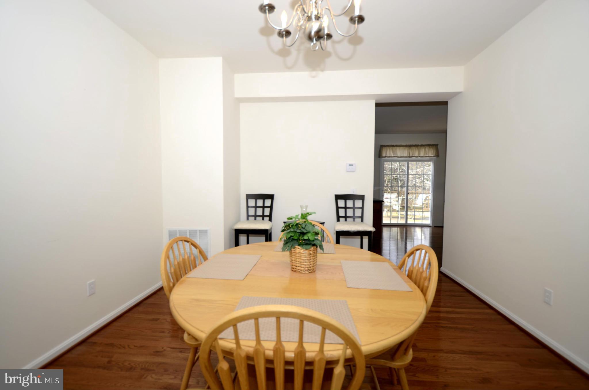 1511 Lee Way Edgewater, MD 21037 - Photo 14 of 30 Dining Room