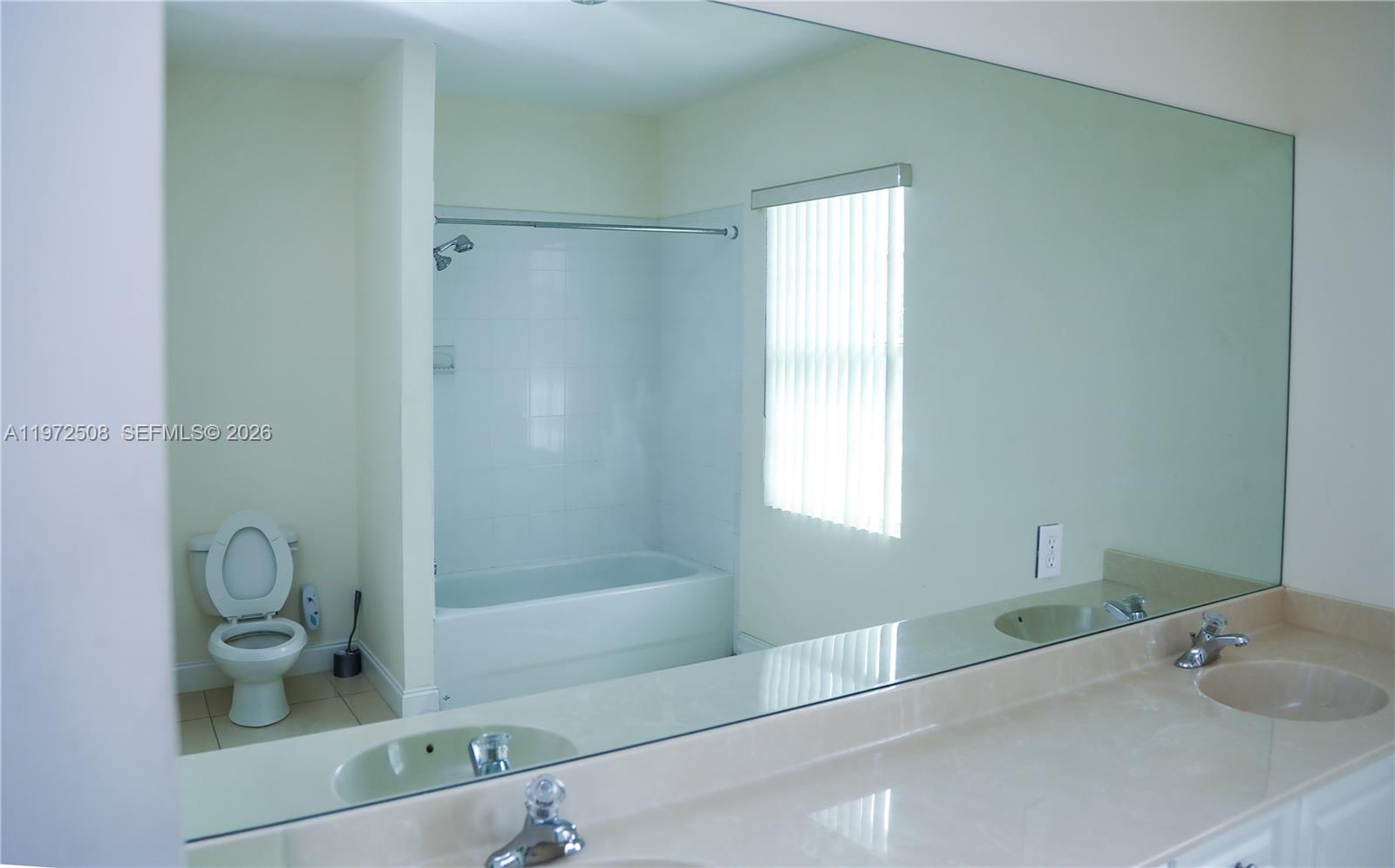 4216 Leo Lane, Unit 2E Riviera Beach, FL 33410 - Photo 7 of 8