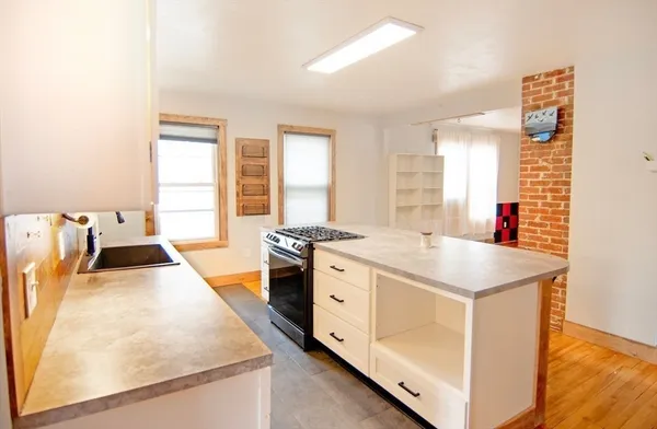 $629,000 | 12 Cohasse Street, Southbridge, MA 01550