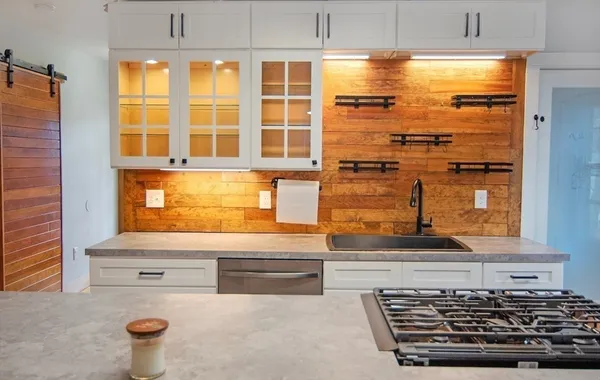 $629,000 | 12 Cohasse Street, Southbridge, MA 01550