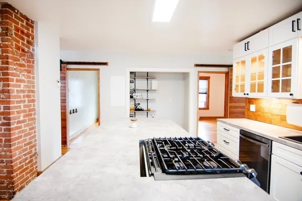$629,000 | 12 Cohasse Street, Southbridge, MA 01550