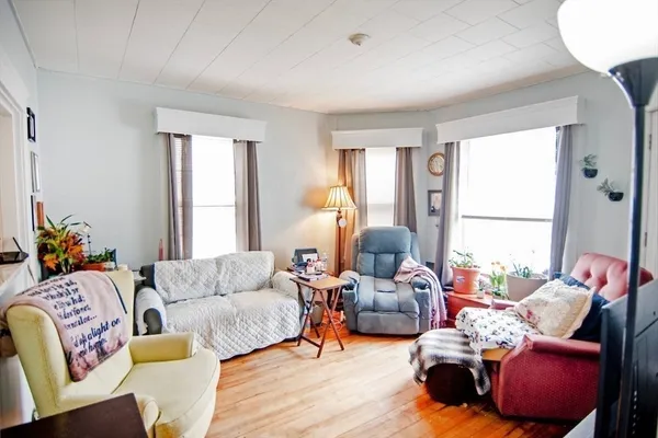 $629,000 | 12 Cohasse Street, Southbridge, MA 01550