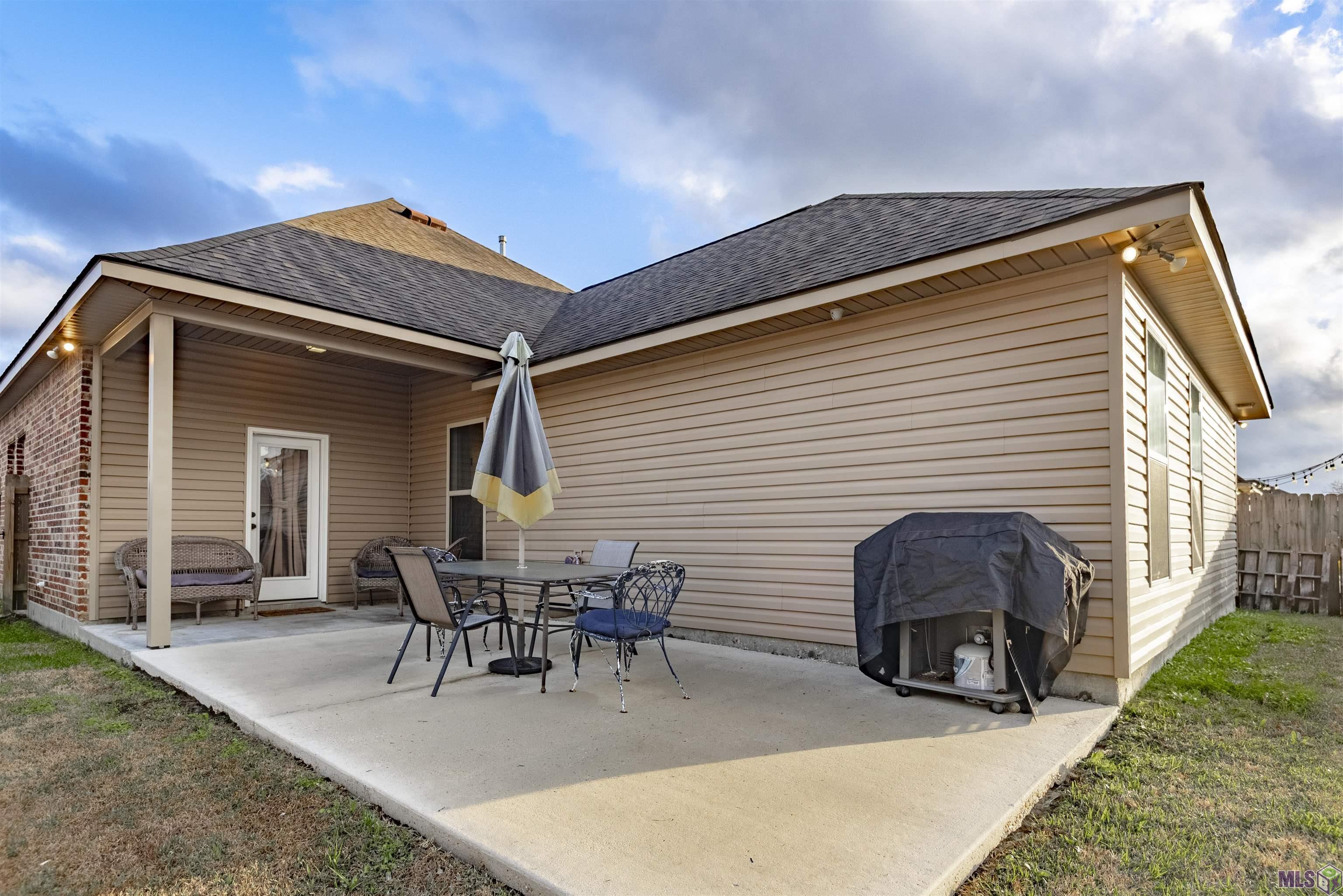 1202 Rustic Pine Drive Baton Rouge, LA 70820 - Photo 18 of 21 Gallery Image 18